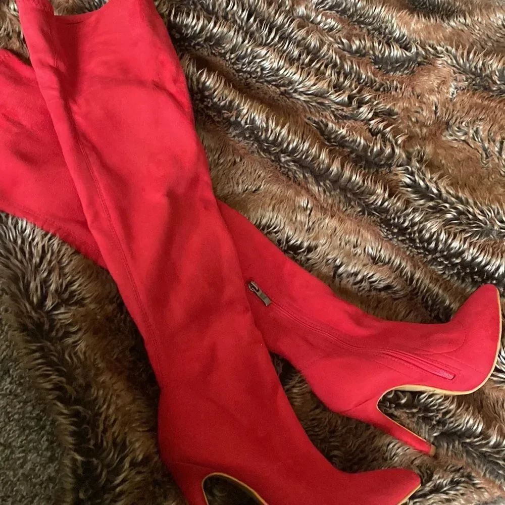 Sexy Red Velvet Boots womans 7 🔥